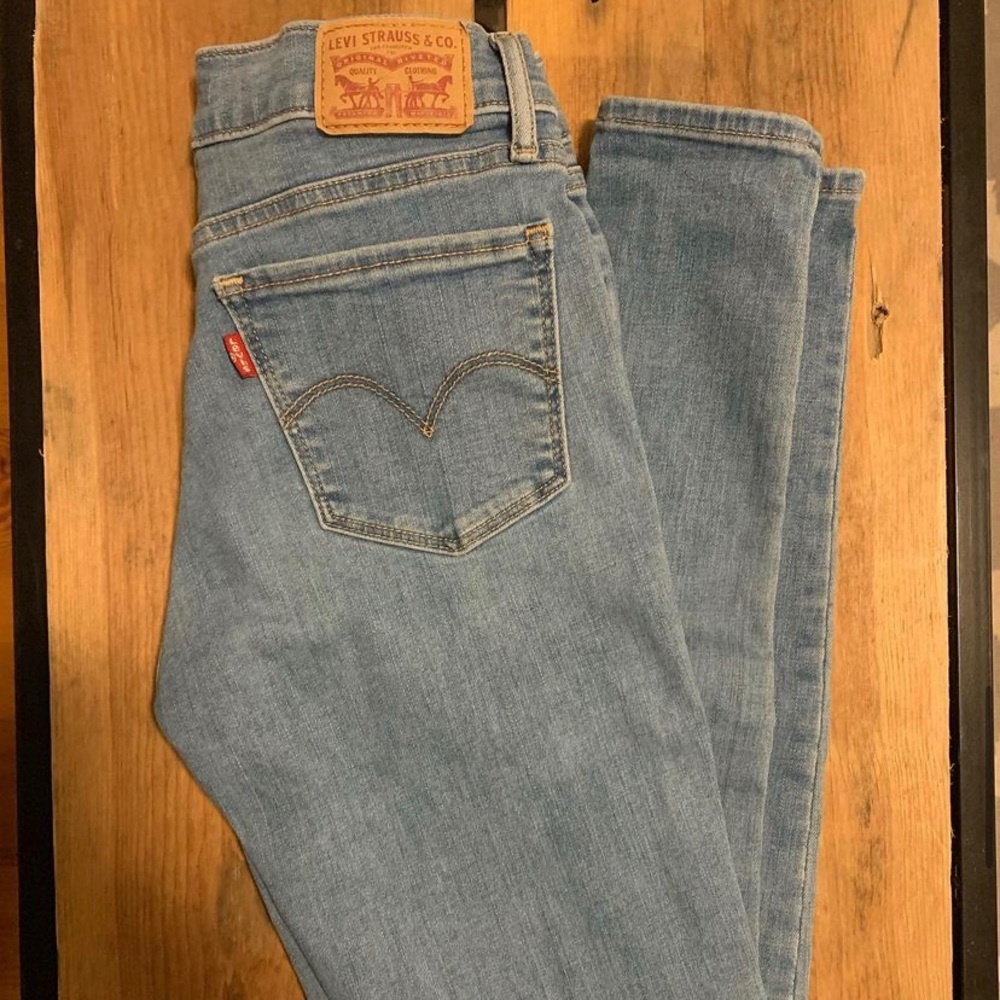 Levis jeans